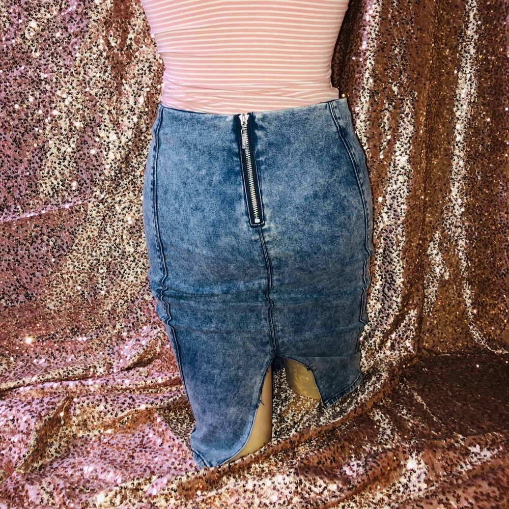 Guess denim skirt